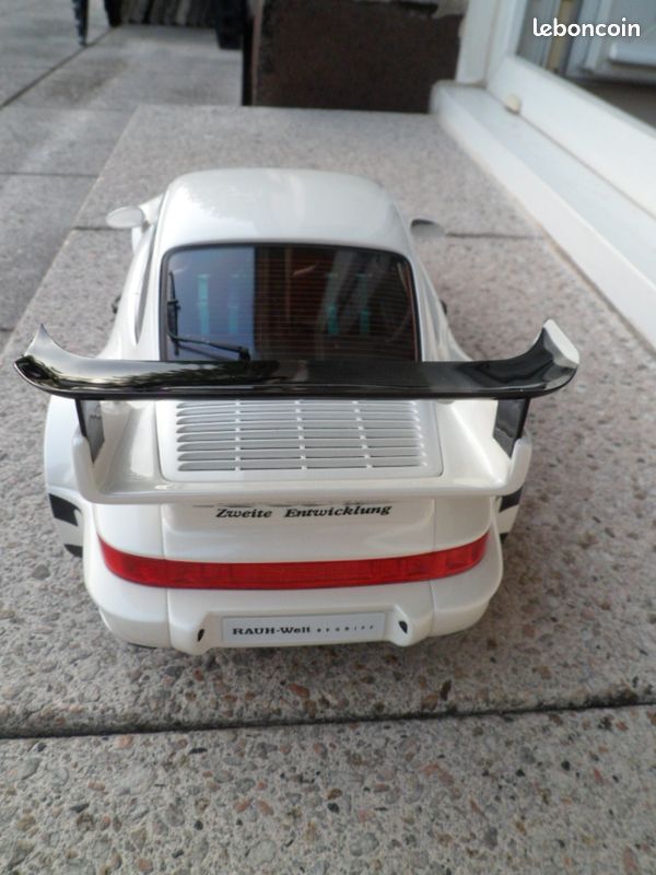 Porsche 911 RS grand prix blanche 1/12 GT spirit neuf