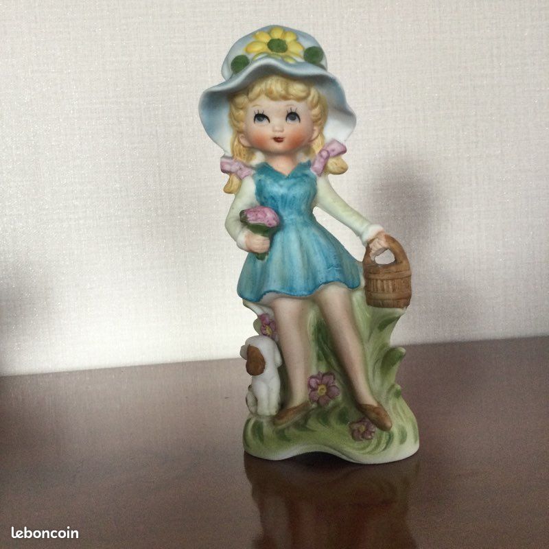 Statuette petite fille (image 1)