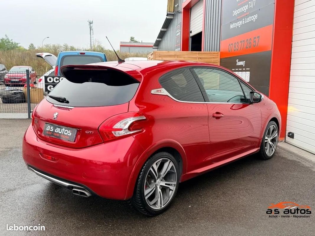 Peugeot 208 1.6 THP 200 GTI / GPS / CUIR / SPORT / (image 7)