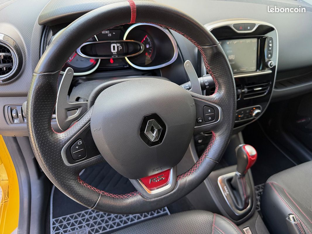 RENAULT Clio 4 RS Trophy (image 8)