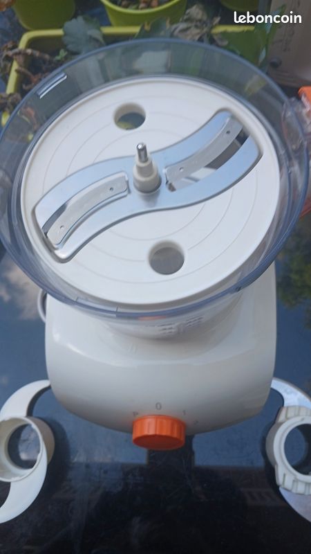 Robot coupe légumes avec 2 lames coupe crudités et 2 lames différentes pour mixer fabriqué en Allemagne 4 en 1 de 350 Watts (image 5)
