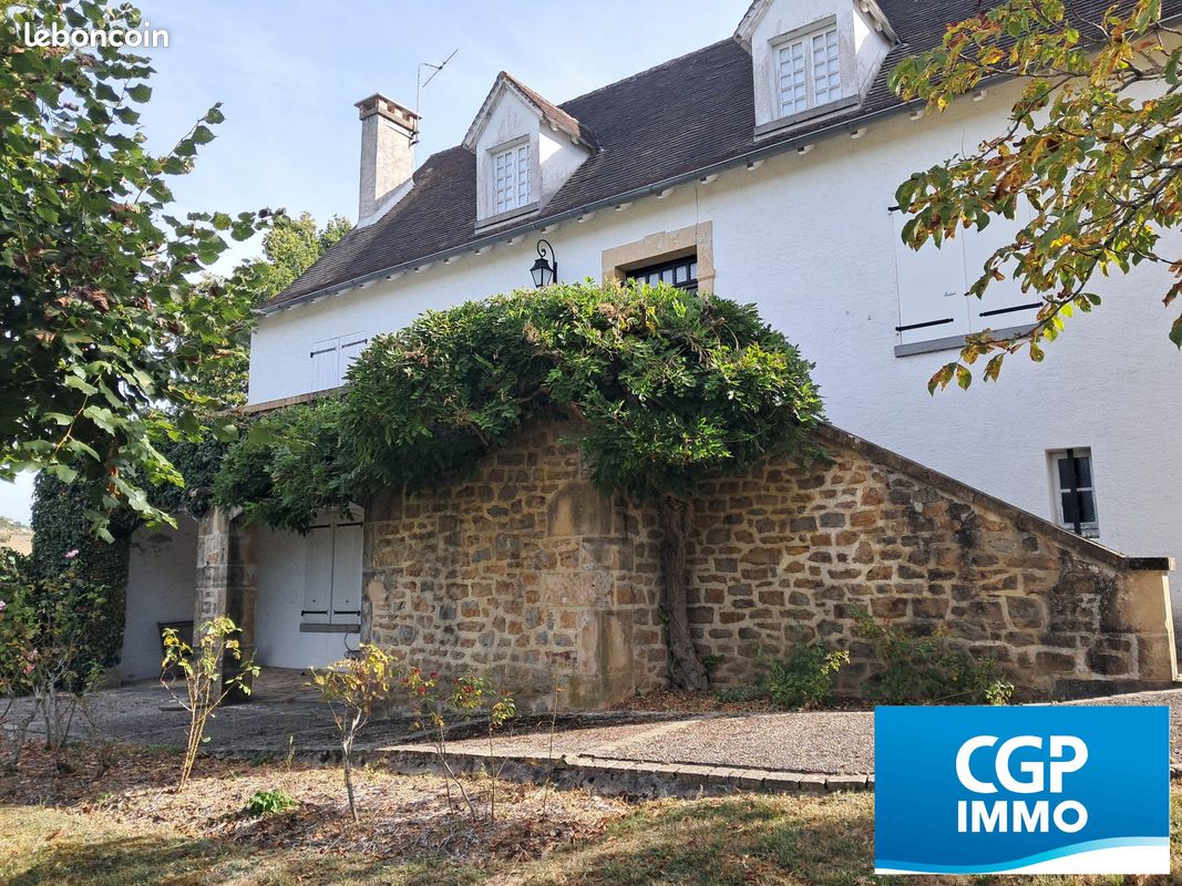 Maison 9 pièces 220 m² · à Saint-Laurent-les-Tours · 220 m² · 249 000 €