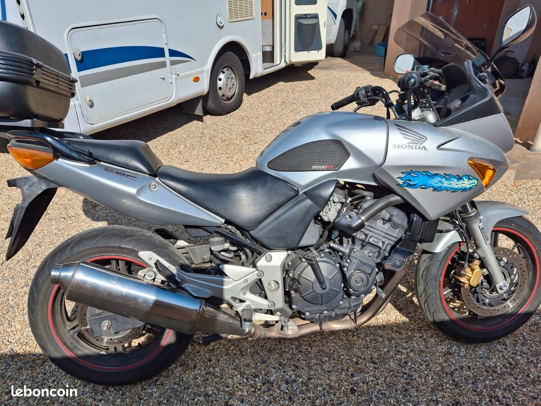 Honda 600 (image 1)