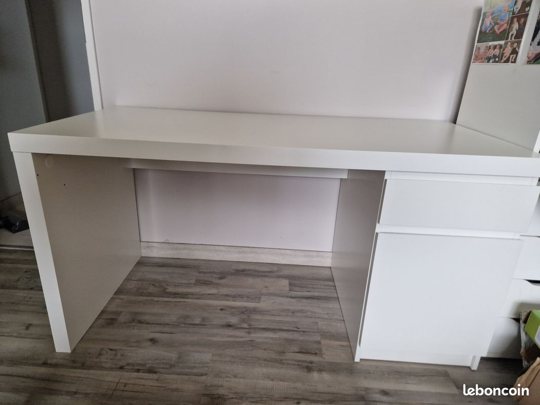 Bureau (image 2)