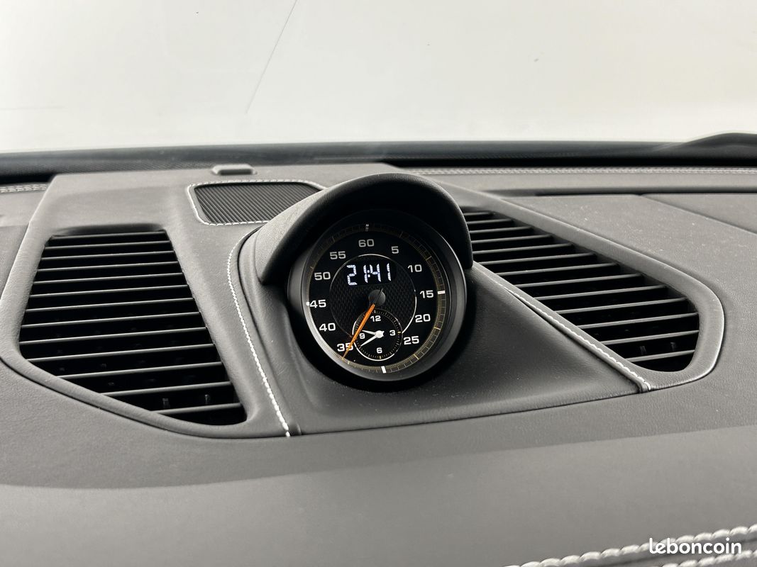 PORSCHE 911 GT3 4.0i (image 35)