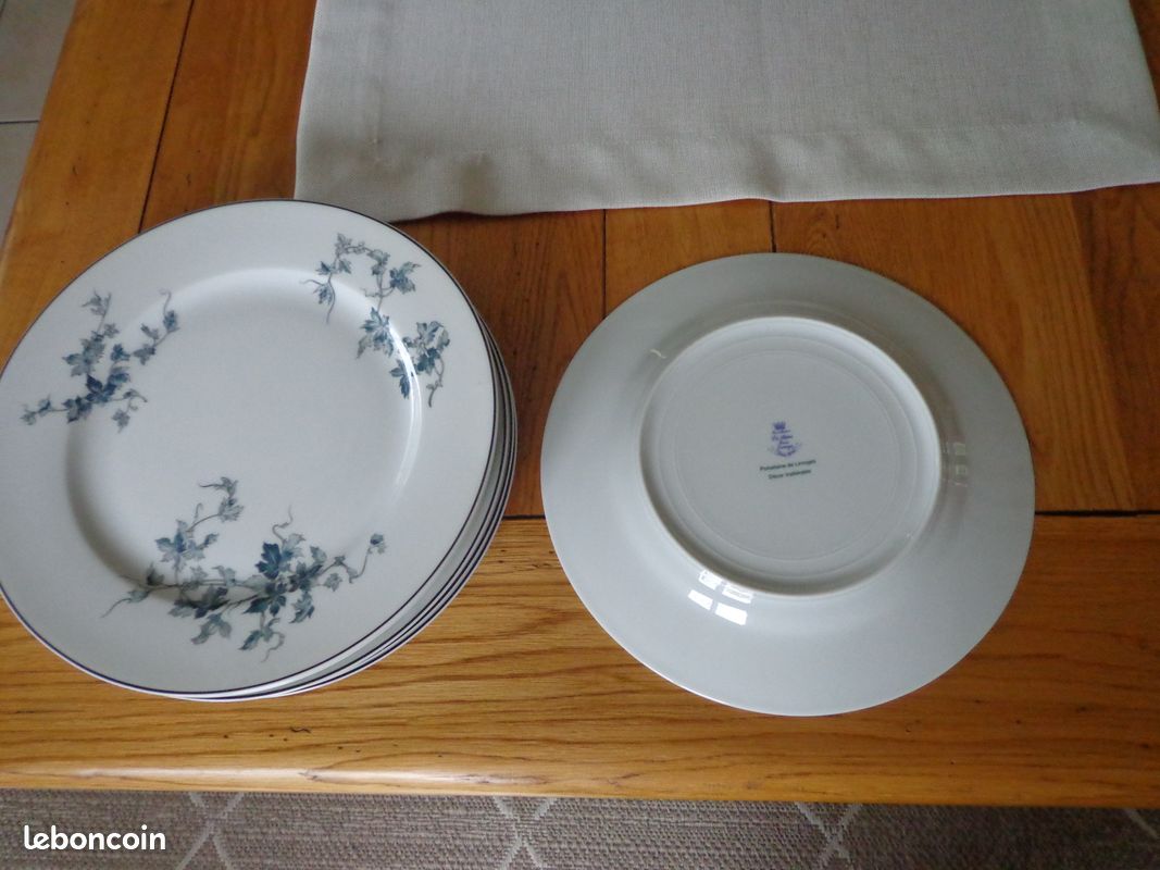Lot de 6 assiettes plates identiques (26 cm) Porcelaine de Limoges - manufacture " La reine " (image 2)