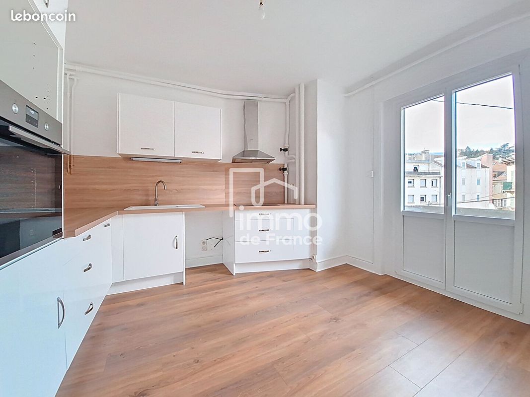 Appartement 3 pièces 95 m² · à Valserhône · 95 m² · 1 290 €/mois