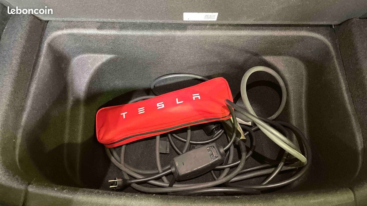 TESLA MODEL Y Long-Range Dual Motor AWD (image 16)