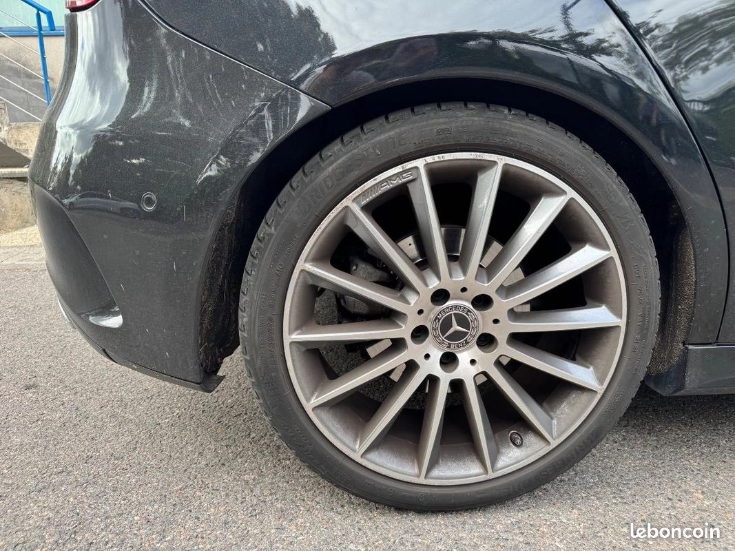 Mercedes Classe A Hatchback 200 1.3 Ti 16V 7G-DCT 163 cv Boîte auto (image 16)