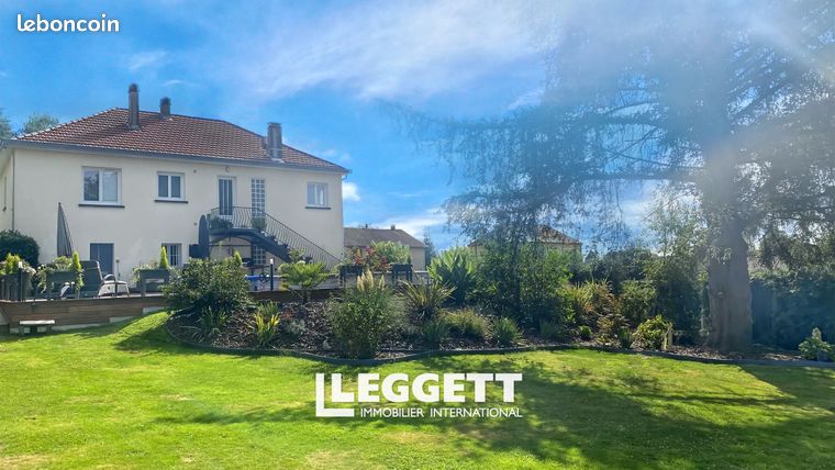 Maison 10 pièces 143 m²