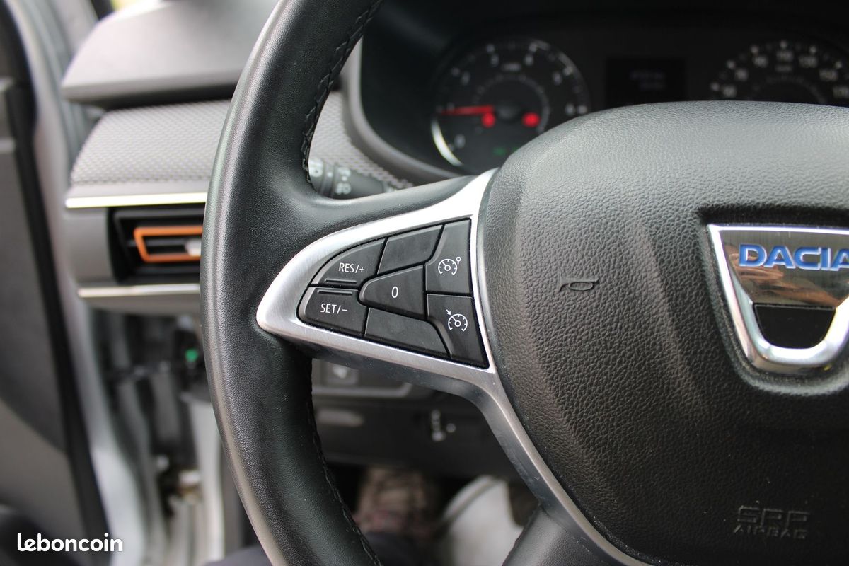 Dacia SANDERO 4 STEPWAY 1L TCE 90 CV TURBO BOITE 6 GPS CLIM AUTO RÉGULATEUR BLUETOOTH LEDS JA 16 (image 11)