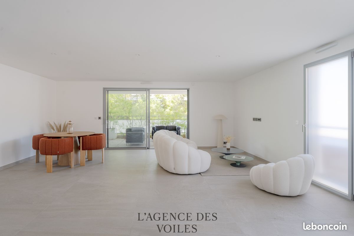Appartement 3 pièces 98 m² · à Sanary-sur-Mer · 98 m² · 825 000 €