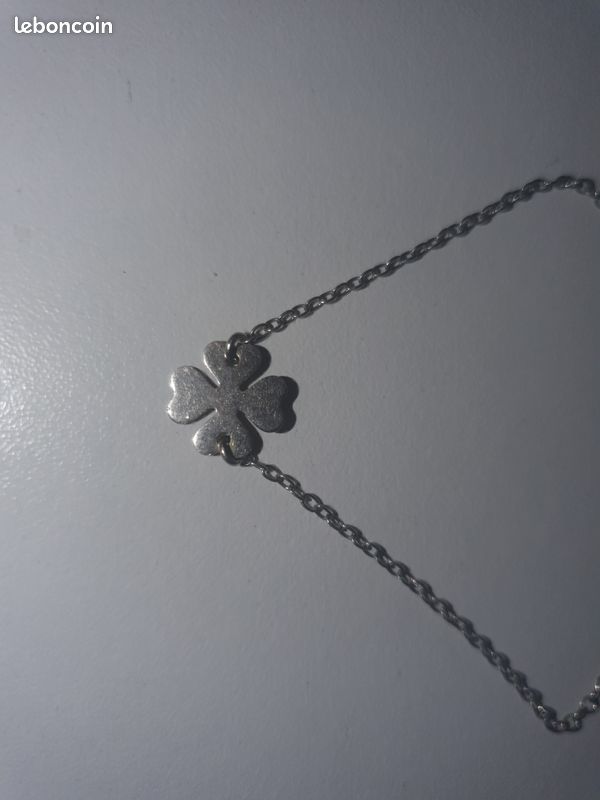 Bracelet trèfle en argent (image 1)
