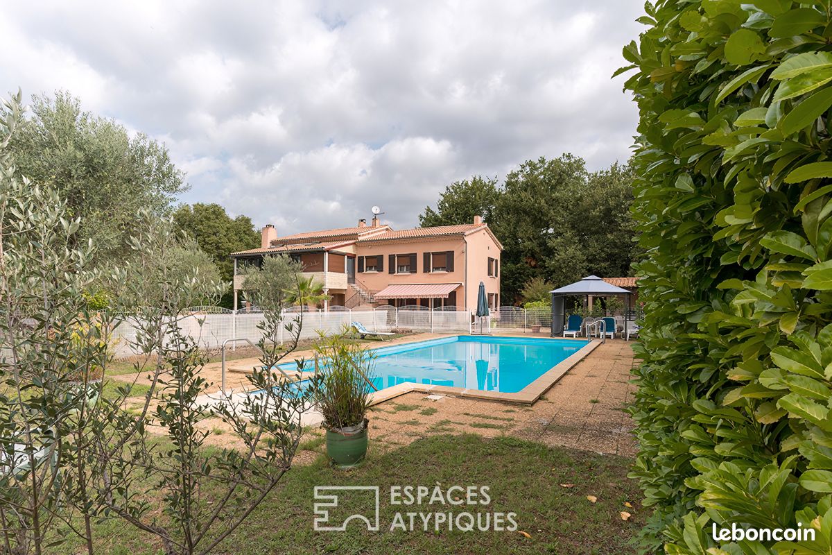 Maison 10 pièces 269 m² · à Montségur-sur-Lauzon · 269 m² · 698 000 €