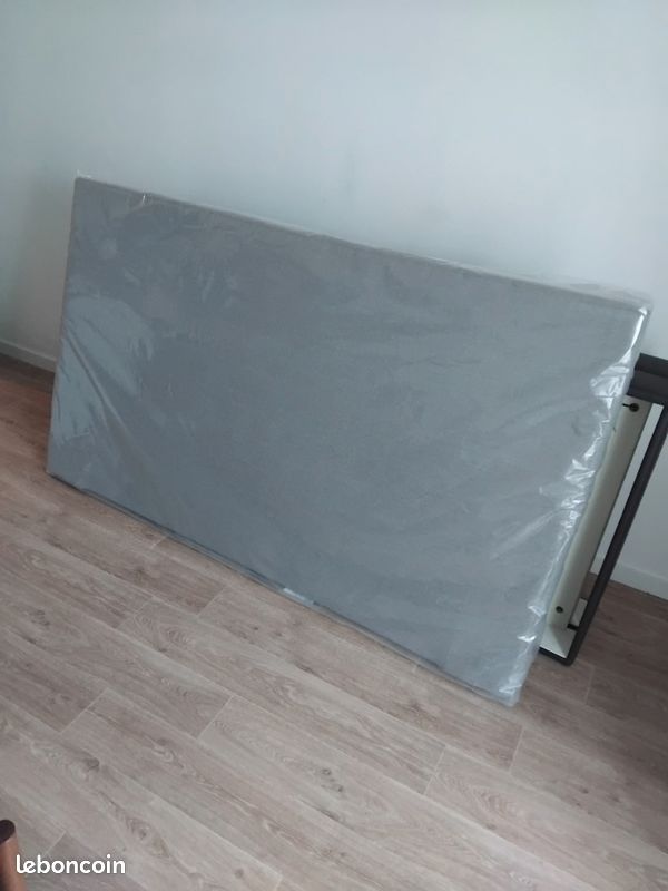 Tête de lit (image 1)