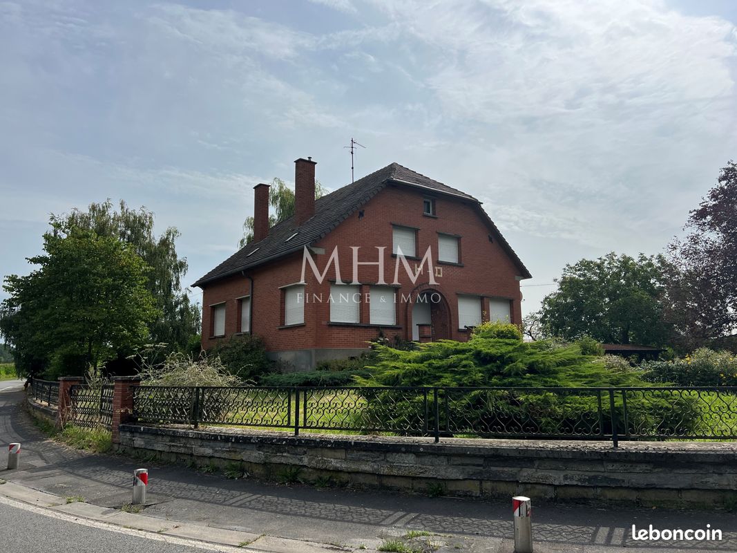 Maison 8 pièces 167 m² · à Saint-Amand-les-Eaux · 167 m² · 391 400 €