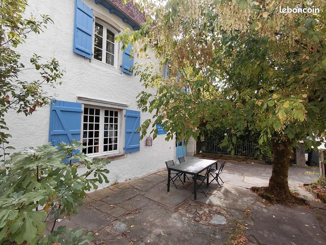 Maison 4 pièces 163 m² · à Salies-de-Béarn · 163 m² · 385 000 €
