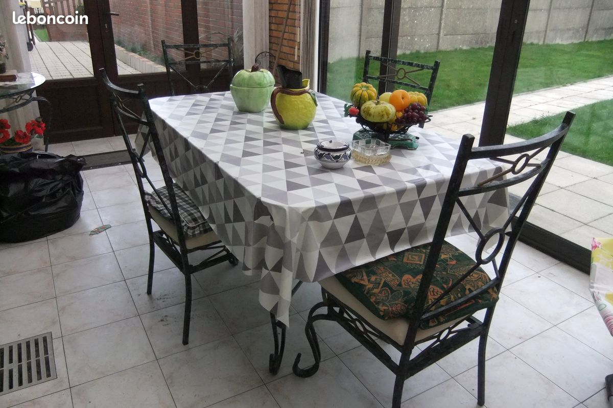 Table fer forgé veranda (image 2)