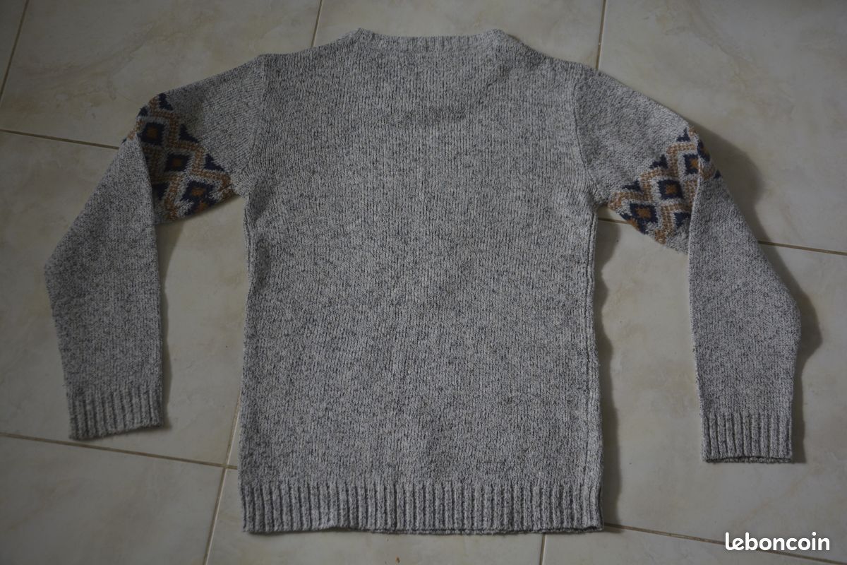 N457- Pull gris chiné avec tête d’ours Taille 12 ans (image 3)