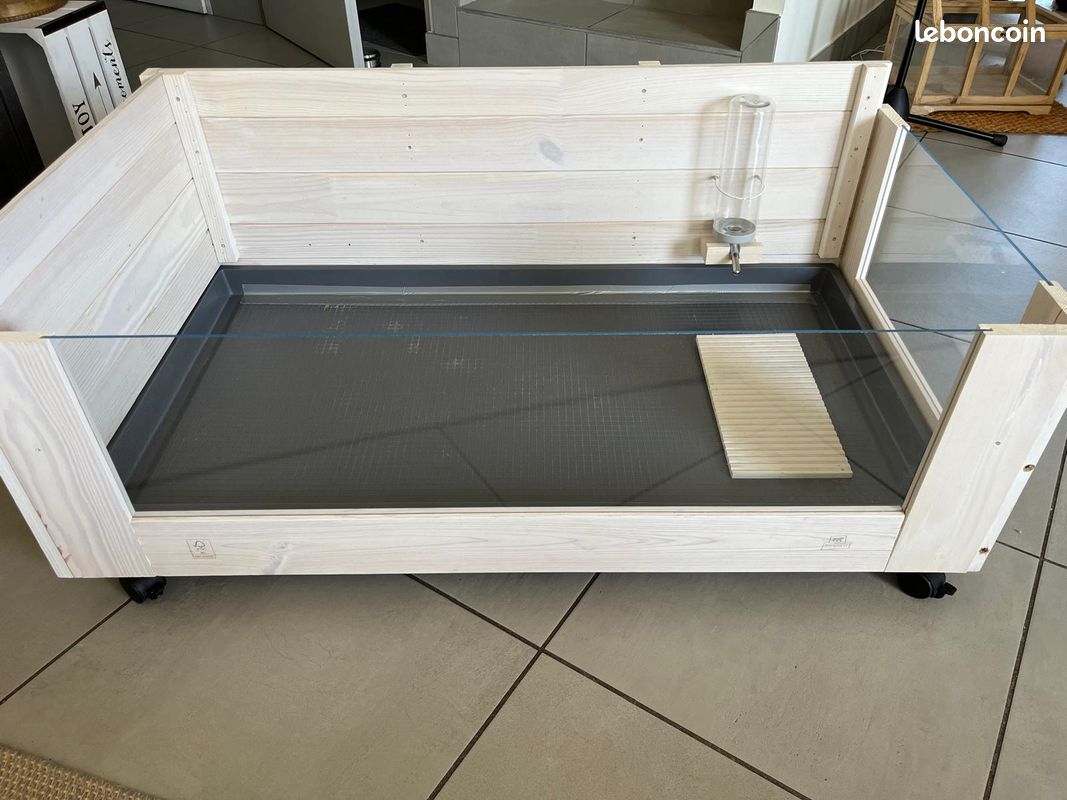 Jolie cage en bois pour cochon d'inde (image 1)