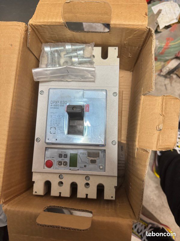 Disjoncteur DPX 630 Legrand (image 2)