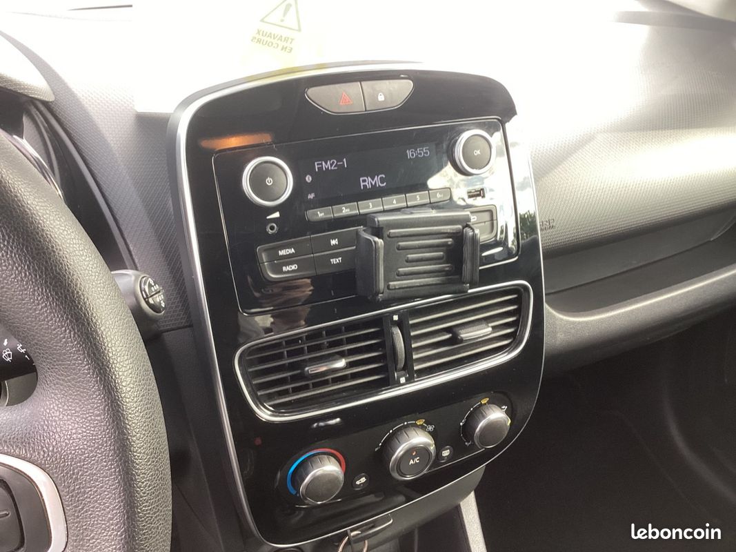 Renault CLIO IV DCI 75ch Business Eco2 (image 13)