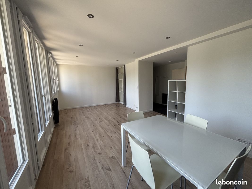 Appartement 3 pièces 70 m² · à Meylan · 70 m² · 944 €