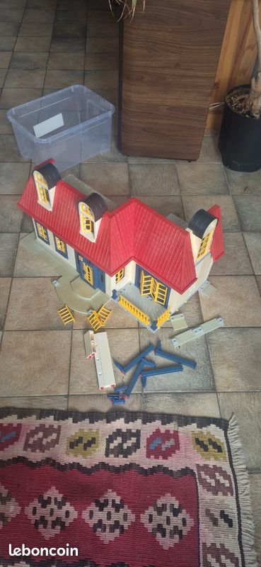 Grande maison playmobil (image 5)