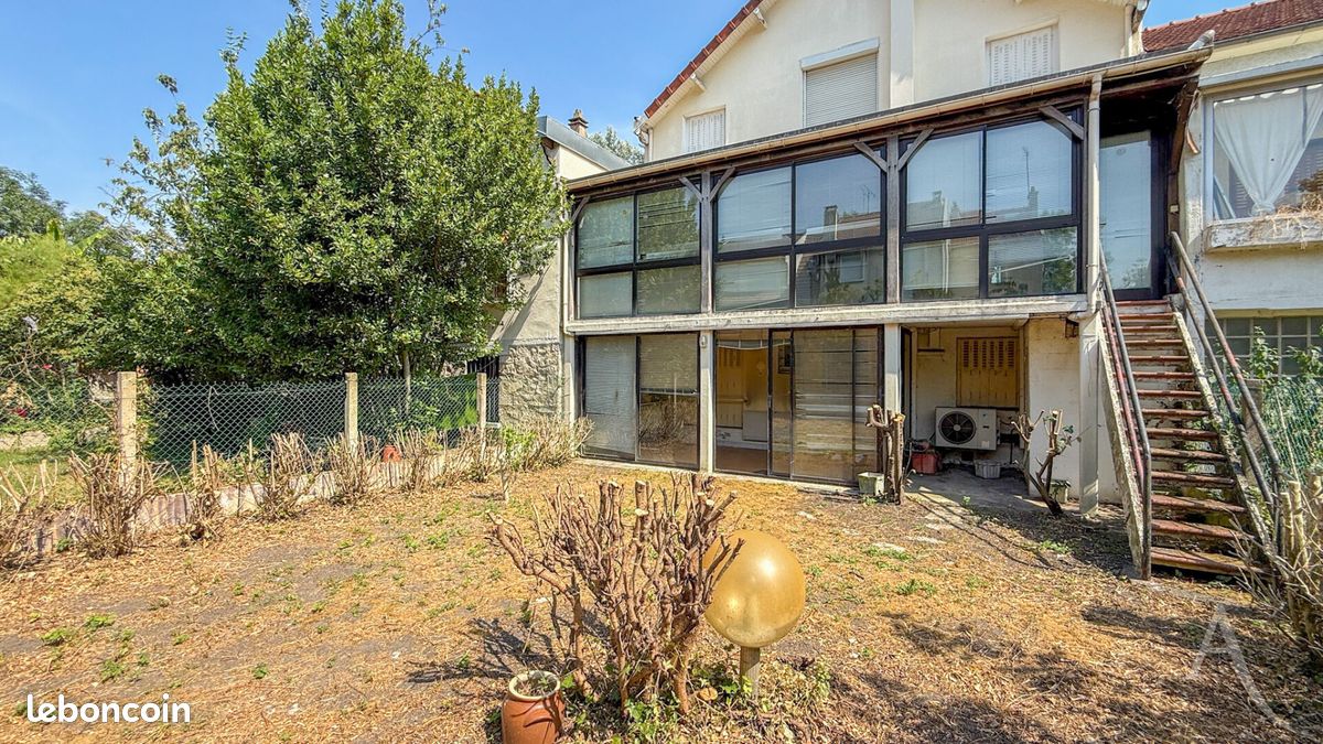 Maison 5 pièces 244 m² · à Montreuil · 244 m² · 540 000 €
