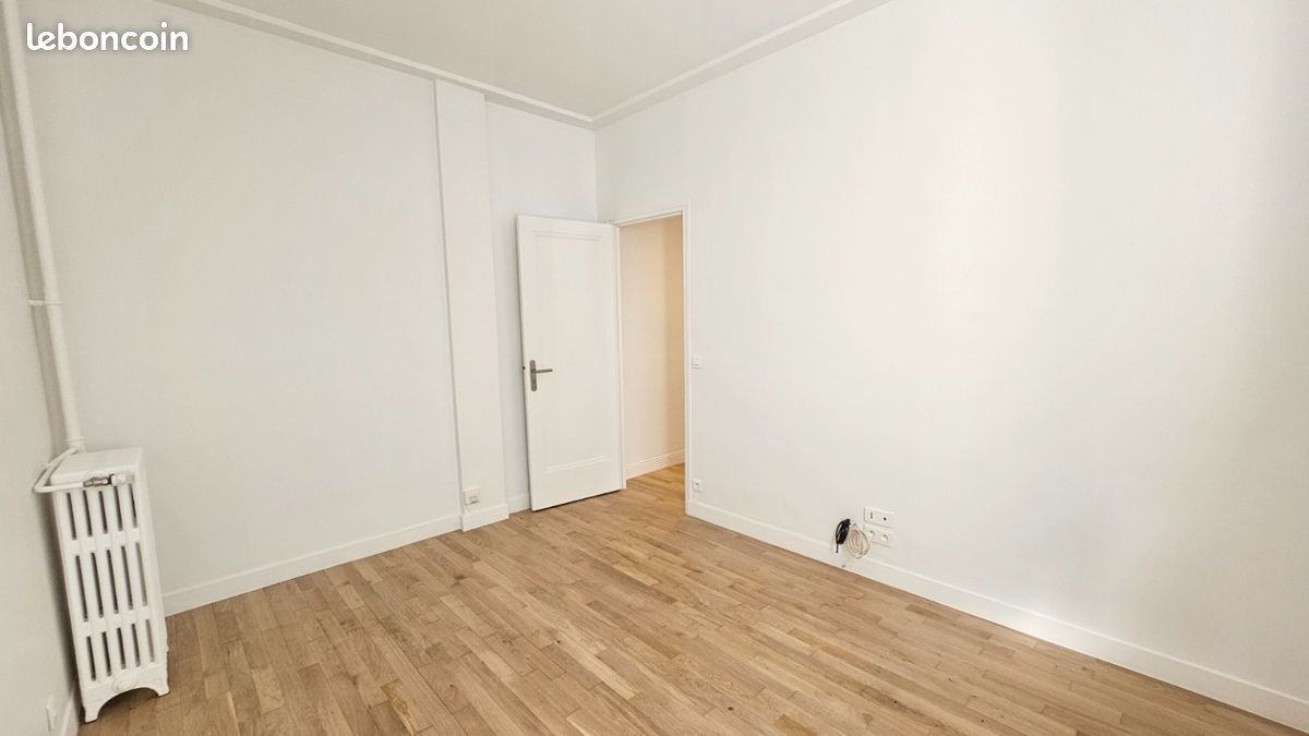 Appartement 1 pièce 28 m² · à Paris · 28 m² · 245 000 €