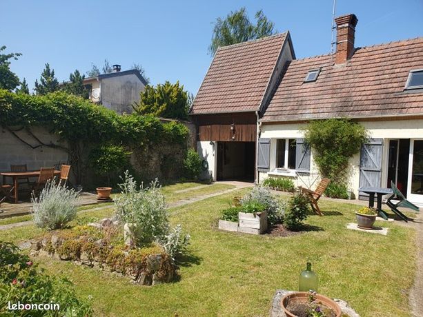 A vendre ancien corps de ferme