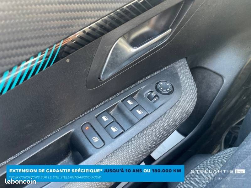 Peugeot 208 PureTech 100 S&S BVM6 Style (image 22)