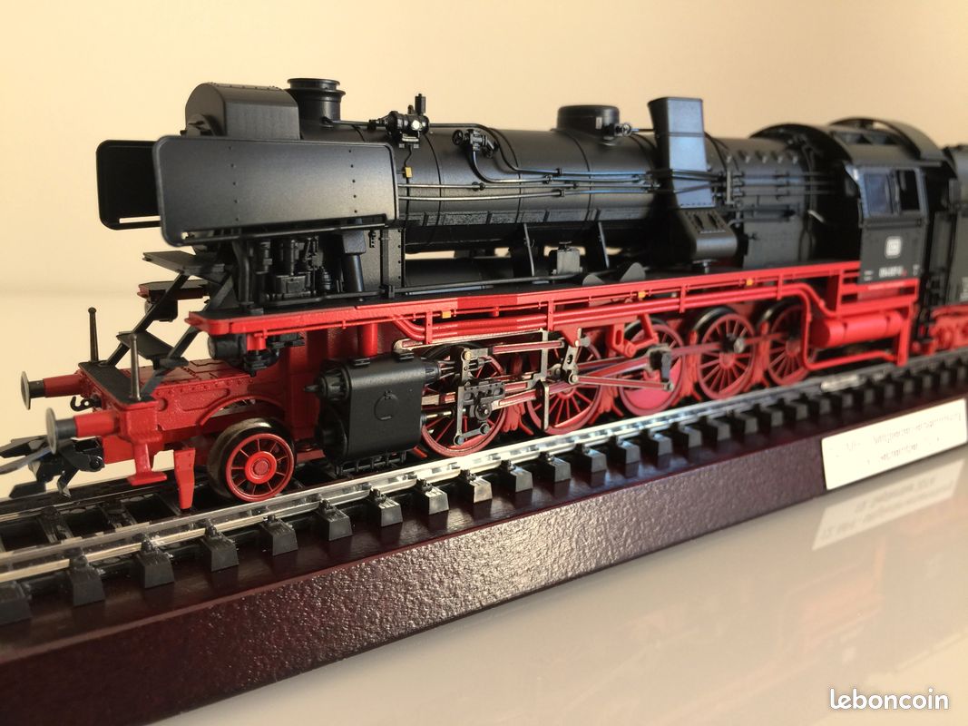 Rail Droit Jouef N°677 échelle HO - Passage à Niveau, Occasion, Pour Réseau Train Miniature