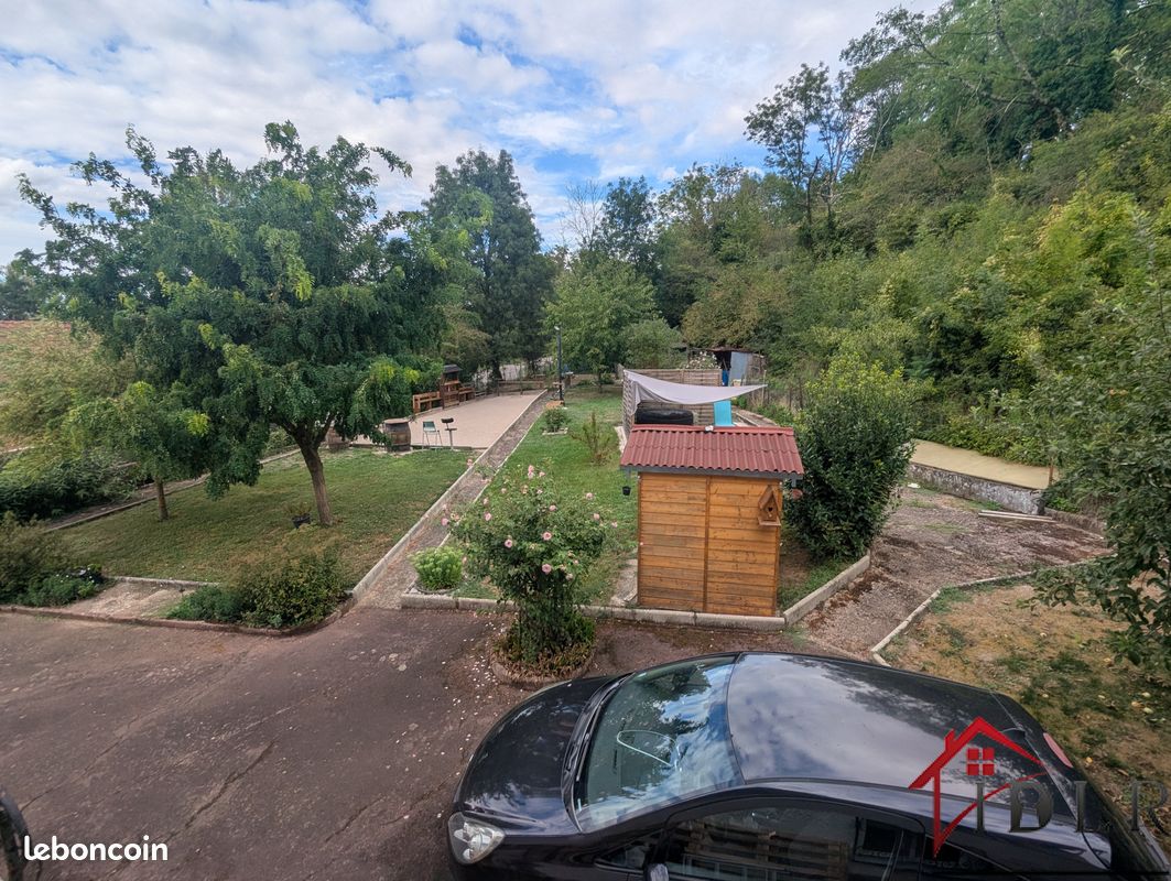 Maison 8 pièces 185 m² · à Membrey · 185 m² · 199 000 €