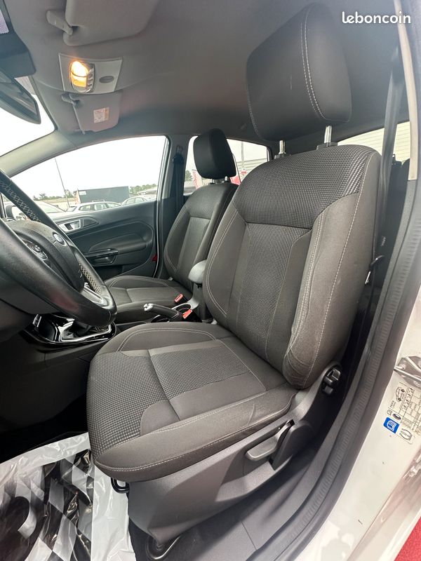 Ford Fiesta 1.0 L Ecoboost 125 CH "Titanium" (image 4)
