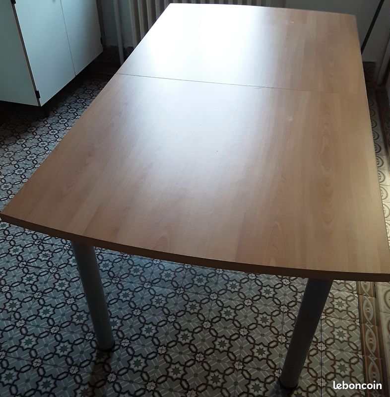 Table de salle moderne (image 1)