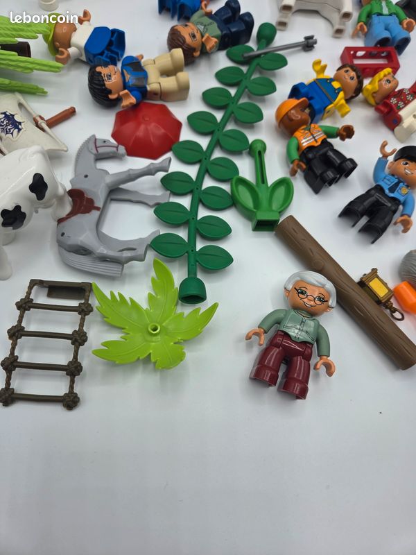 Lot Lego Duplo figurines et pièces divers (image 5)
