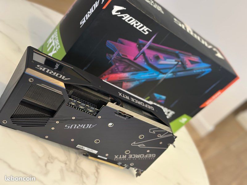 Carte Graphique GIGABYTE AORUS RTX 3070 Ti MASTER 8Go GDDR6X - Occasion Comme Neuve