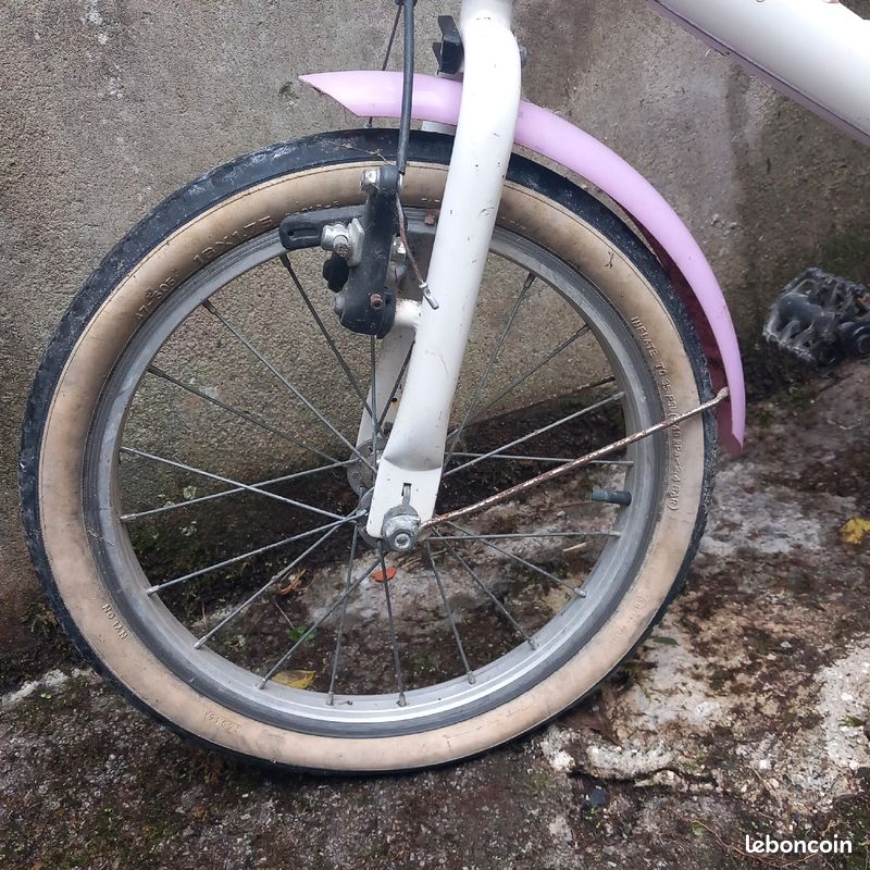 Velo enfants rose et blanc (image 2)