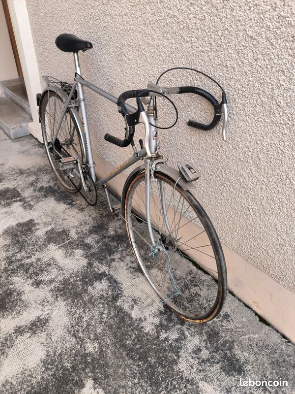 SAI 4706 - Peugeot 505, équipe Peugeot Shell, 1982-1986 Collection Cyclisme SAI 4706 : SAI