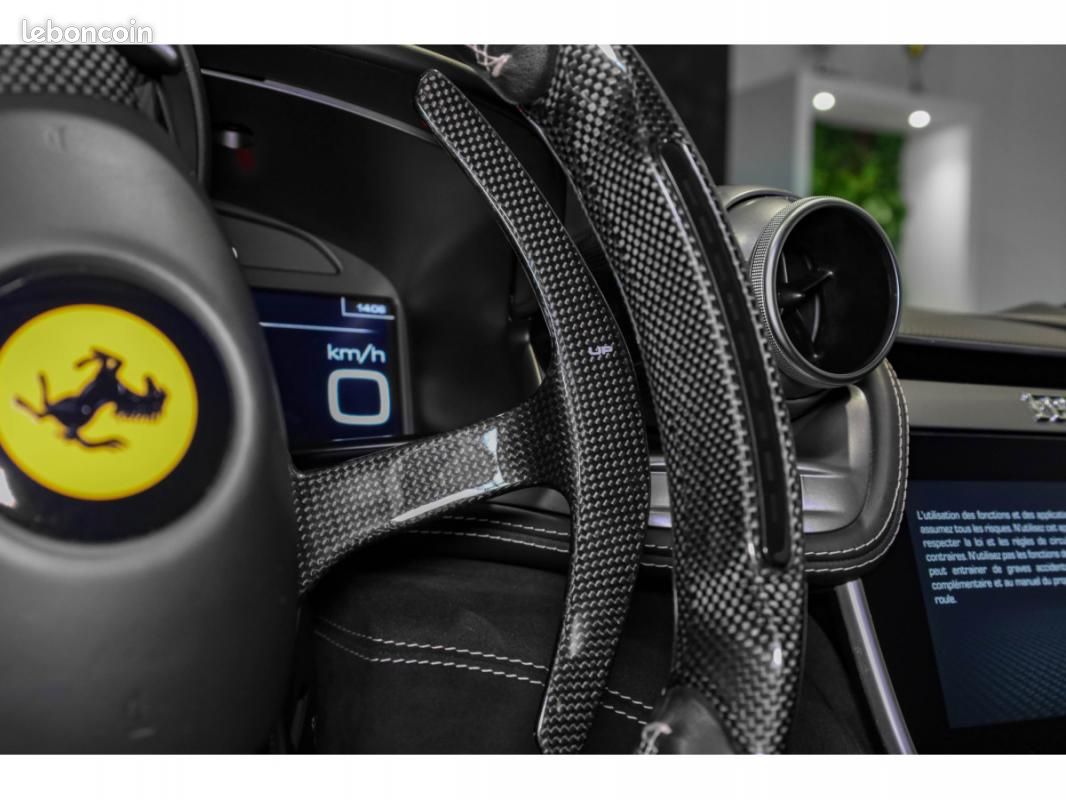 Ferrari GTC4 Lusso V8 - NERO DAYTONA / CAMÉRA CARBONE SIÈGES VENTILÉS ALCANTARA (image 16)