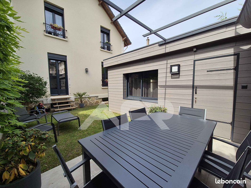 Maison 5 pièces 131 m² · à Chatou · 131 m² · 750 000 €