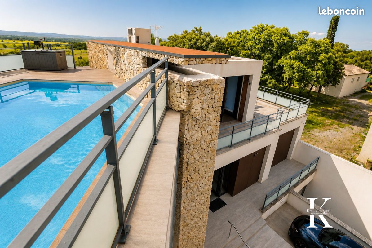 Maison 10 pièces 240 m² · à Beaulieu · 240 m² · 1 345 000 €