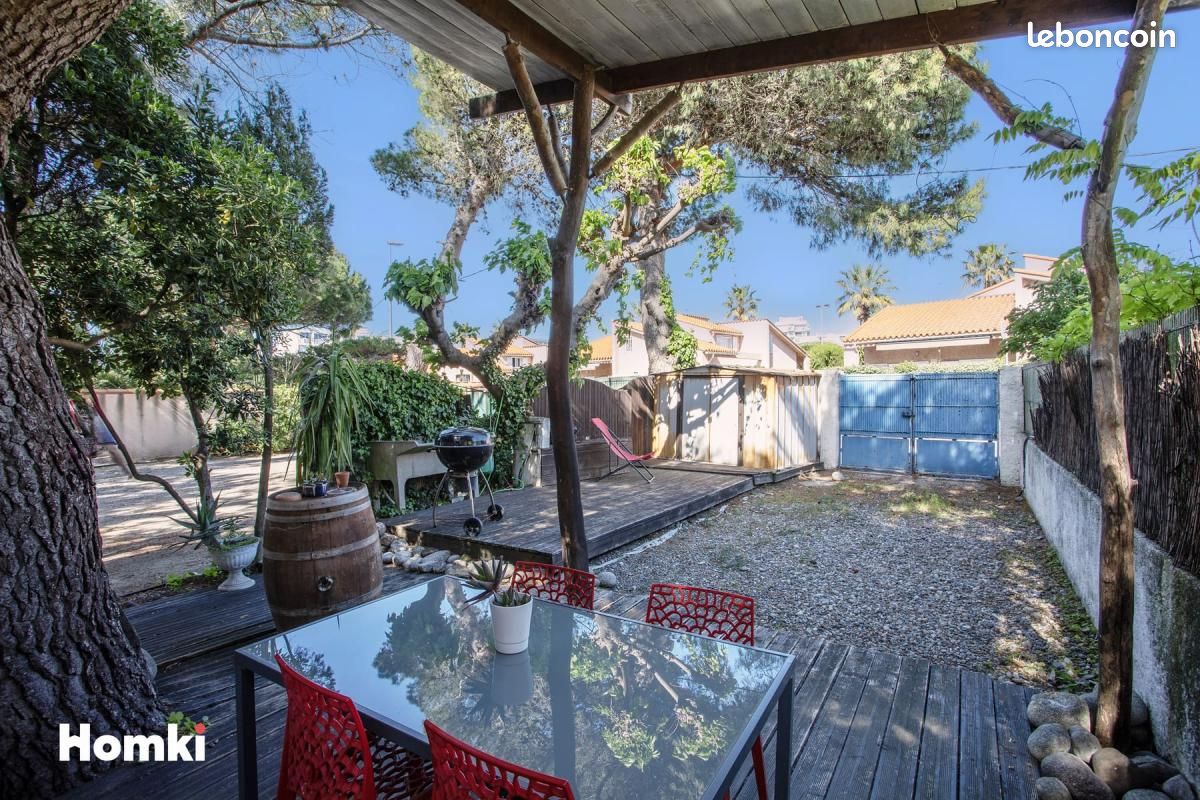 Maison 9 pièces 235 m² · à Saint-Cyprien · 235 m² · 521 900 €