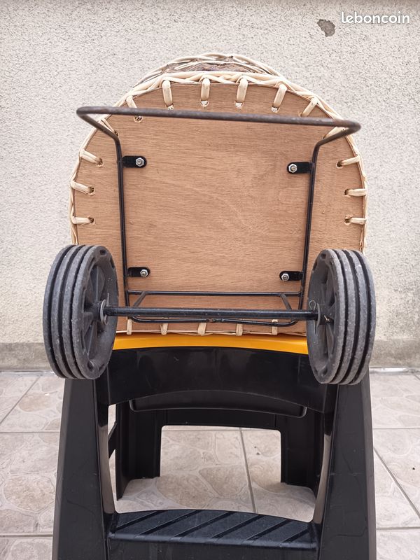 Chariot sur 2 roulettes en osier 43 X 36 X 27-41 cm 52 lites structure en acier, fond en contreplaqué (image 12)