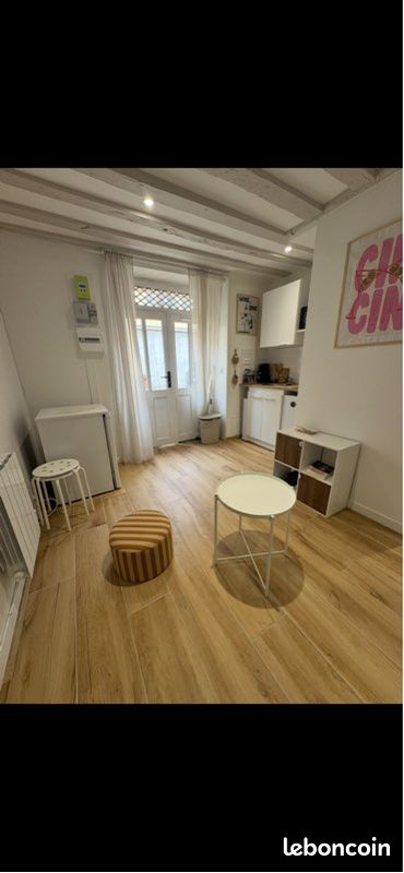 Appartement 1 pièce 15 m² · à Versailles · 15 m² · 690 €/mois