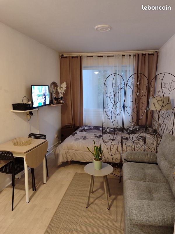 Appartement 1 pièce 18 m² · à Courbevoie · 18 m² · 750 €