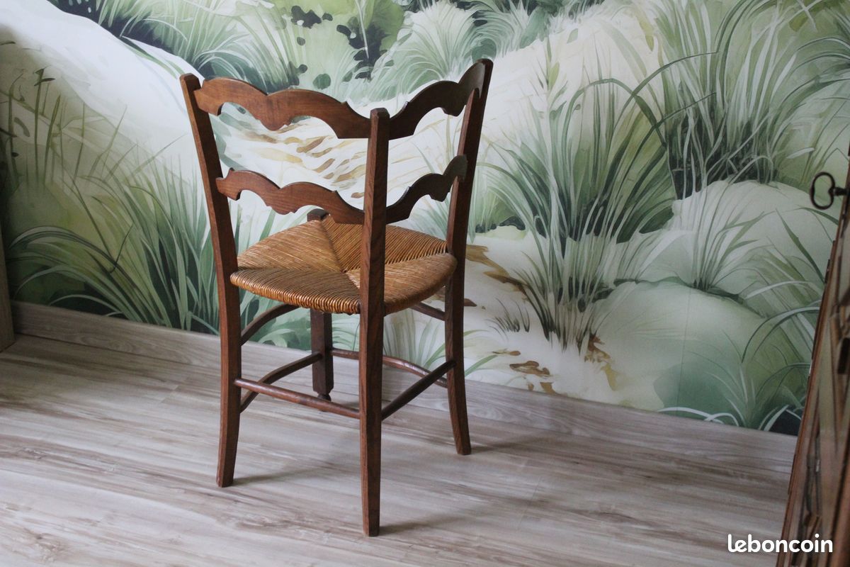 Chaise ancienne d'angle (image 3)