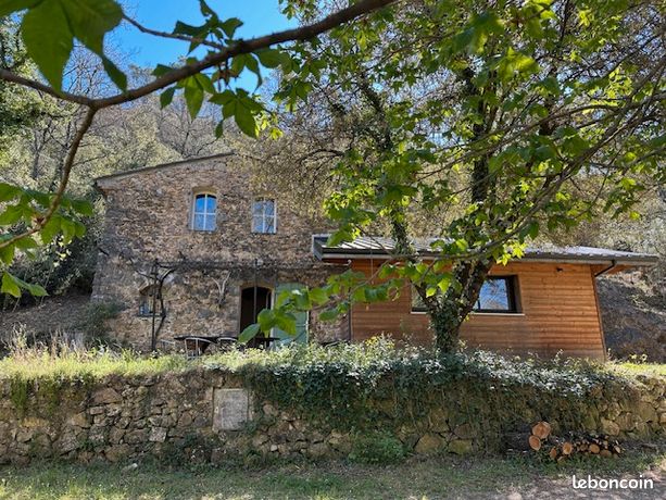 Maison en pierres et extension bois sur 3 hectares 4