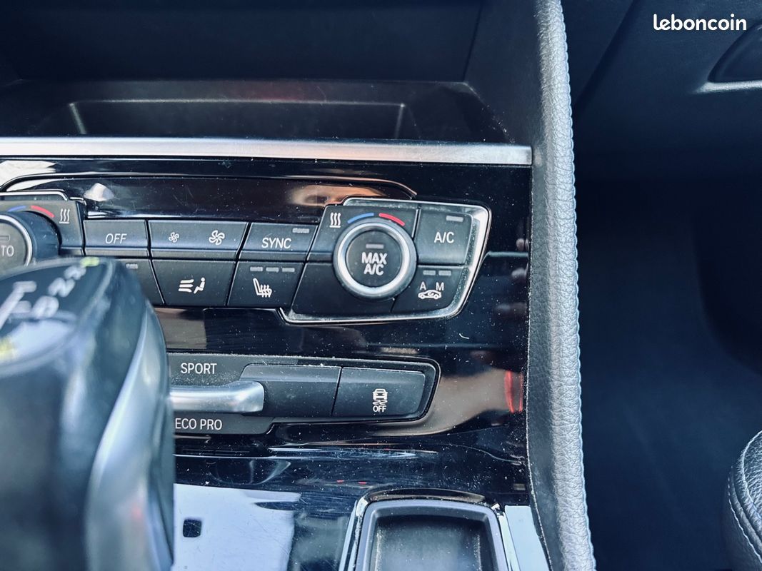 BMW SERIE 2 Active Tourer 1.5L 220CH 225 xe M Sport + SIEGES CHAUFFANTS + AFFICHAGE TETE HAUTE + HARMAN KARDON + CAMERA DE RECUL + GARANTIE 12 MOIS (image 32)